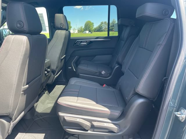 New 2026 Chevrolet Suburban RST w/ Comfort Package AWD/4WD image 28
