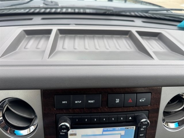 Used 2014 Ford Expedition EL XLT w/ Equipment Group 202A image 31