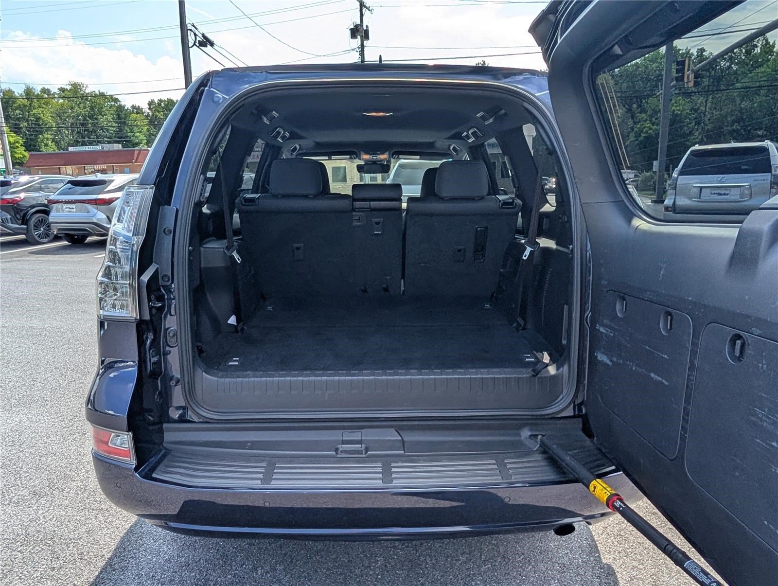 Used 2023 Lexus GX 460 Premium w/ Premium Plus Package AWD/4WD image 14
