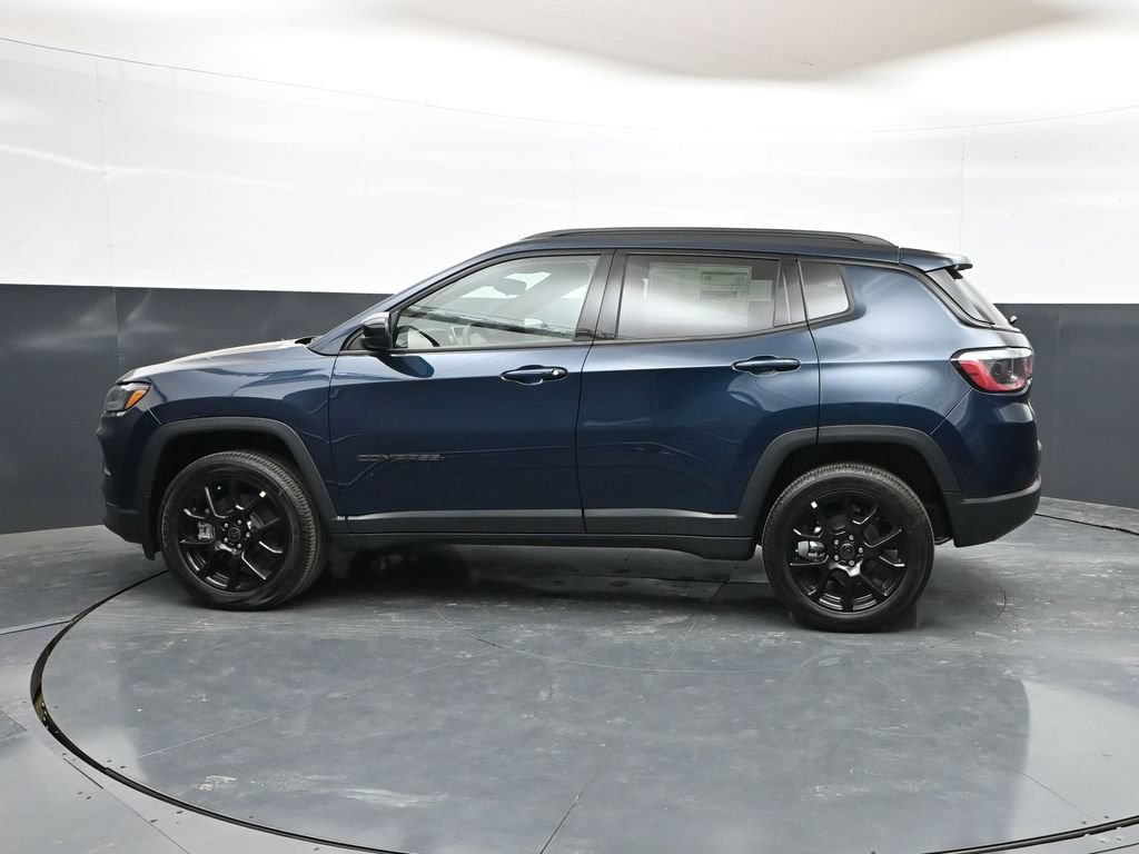 New 2026 Jeep Compass Latitude AWD/4WD image 31