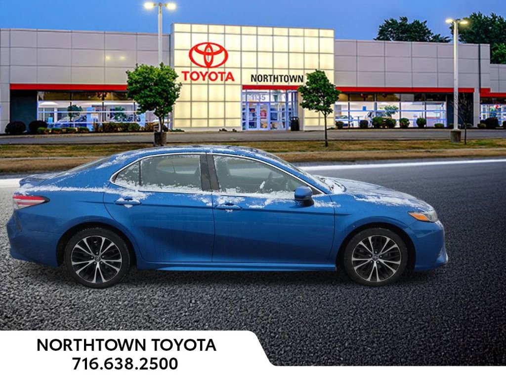 Used 2018 Toyota Camry SE image 5