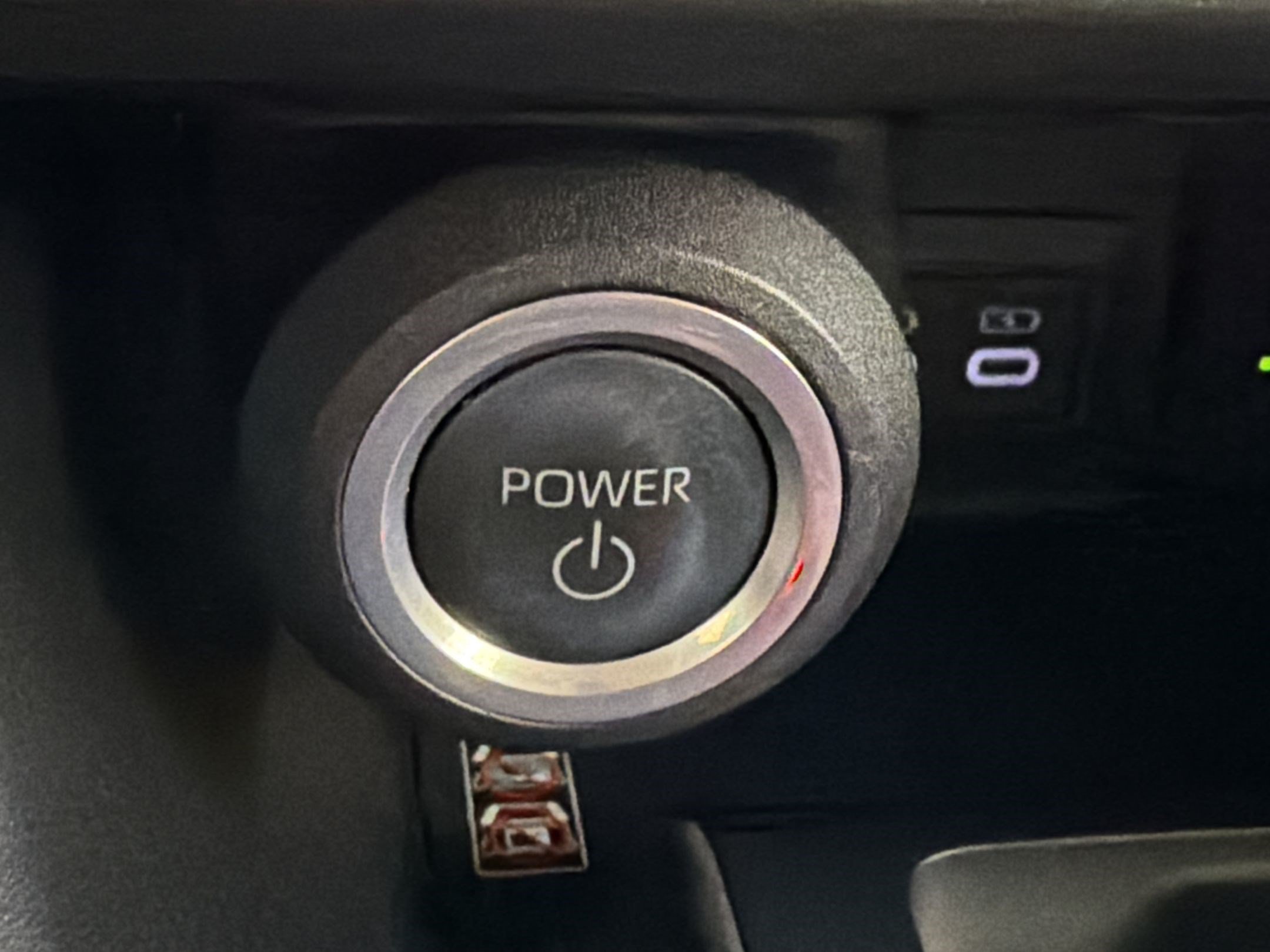 Used 2023 Toyota Venza LE AWD/4WD image 17