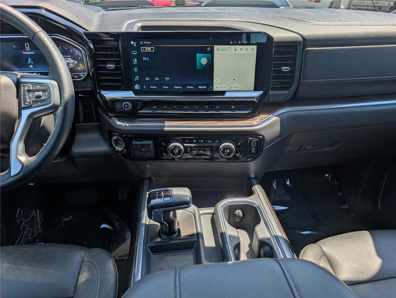 Used 2024 Chevrolet Silverado 1500 LT Trail Boss w/ LT Trail Boss Premium Package AWD/4WD image 19