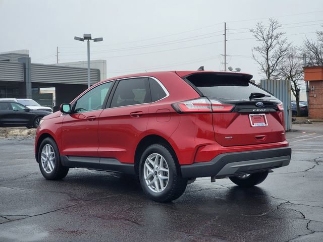 Used 2024 Ford Edge SEL w/ Convenience Package image 4
