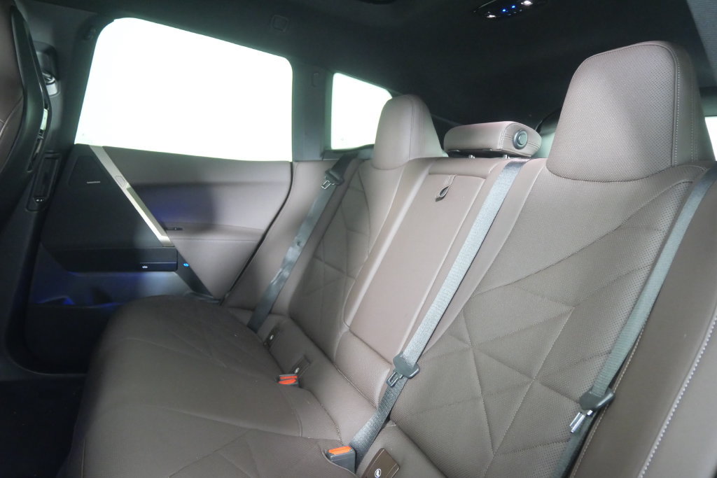 Certified 2024 BMW iX xDrive50 w/ Premium Package AWD/4WD image 15