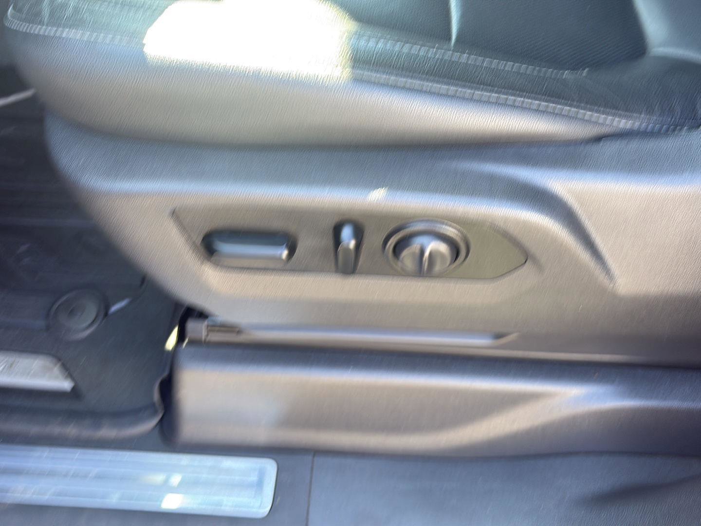 Used 2020 GMC Sierra 1500 SLT w/ SLT Premium Plus Package image 23