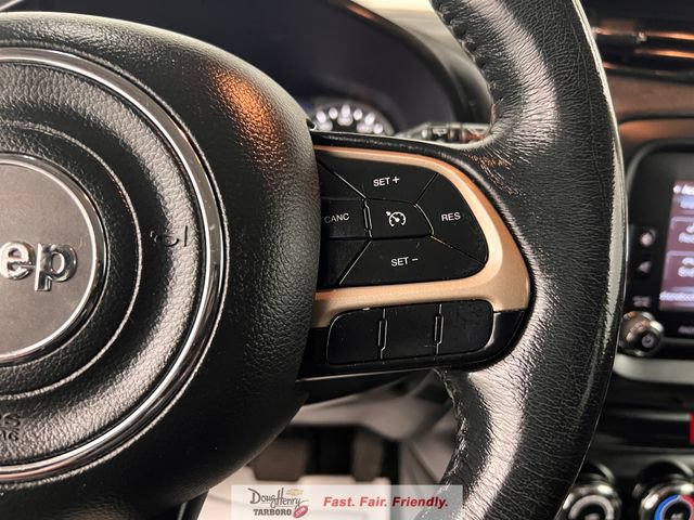 Used 2017 Jeep Renegade Latitude FWD image 49
