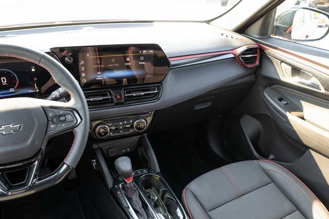 Used 2026 Chevrolet TrailBlazer RS w/ Convenience Package image 17