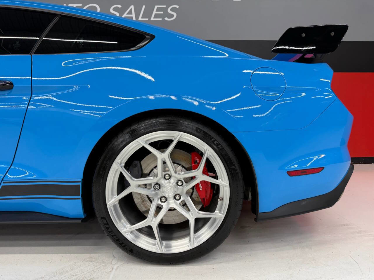 Used 2021 Ford Mustang Shelby GT500 w/ Technology Package image 15