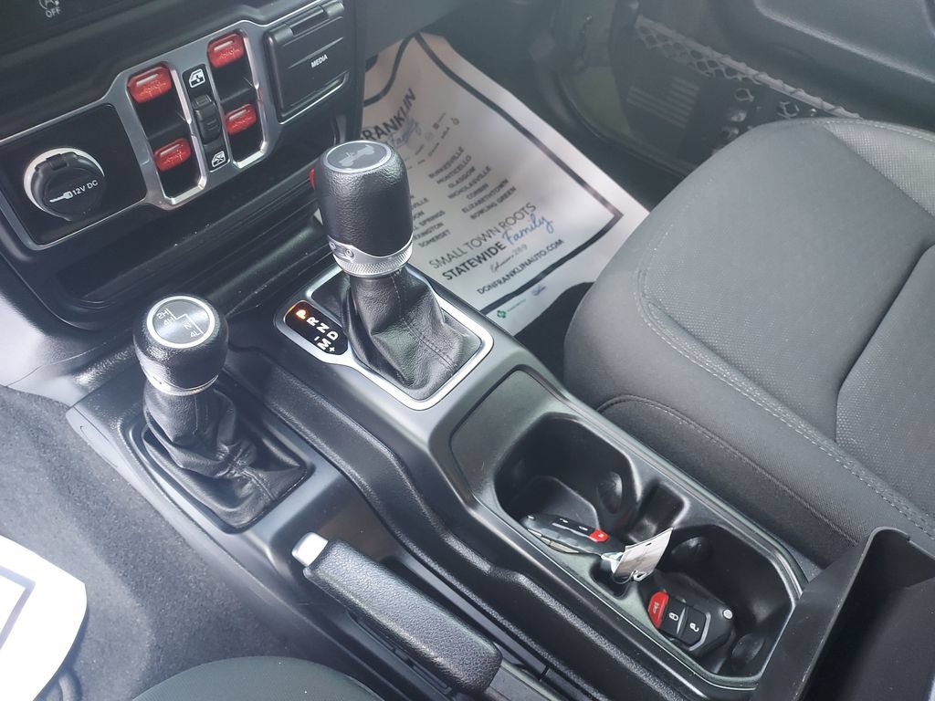 Used 2021 Jeep Wrangler Unlimited Sport AWD/4WD image 21