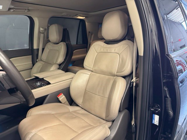 Used 2024 Lincoln Navigator Reserve AWD/4WD image 20