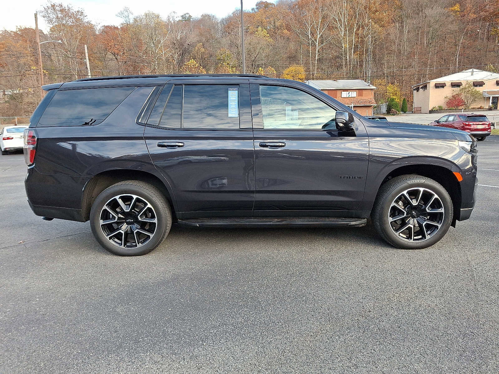 Used 2022 Chevrolet Tahoe RST w/ Luxury Package image 8