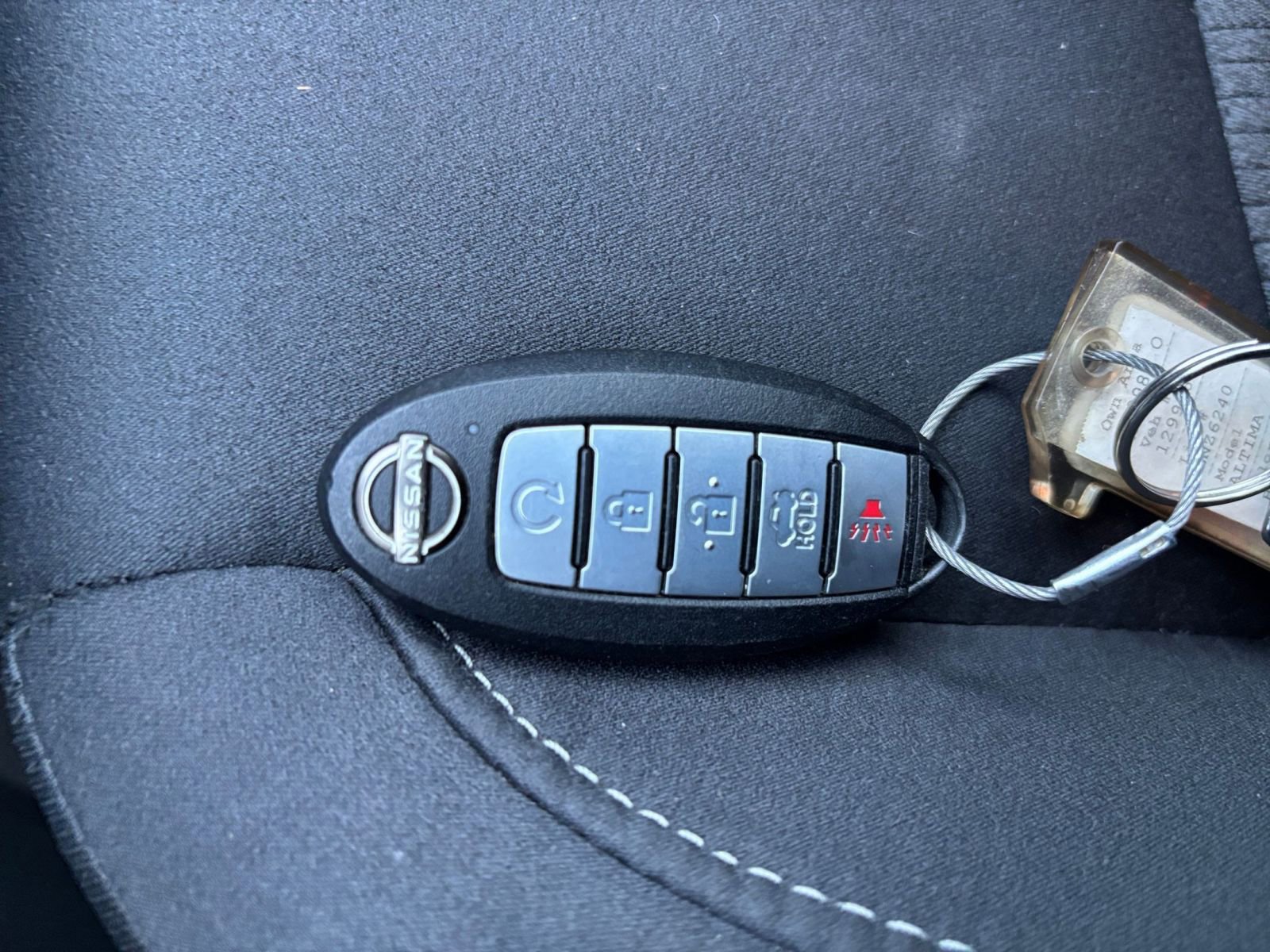 Used 2025 Nissan Altima 2.5 SV FWD image 21