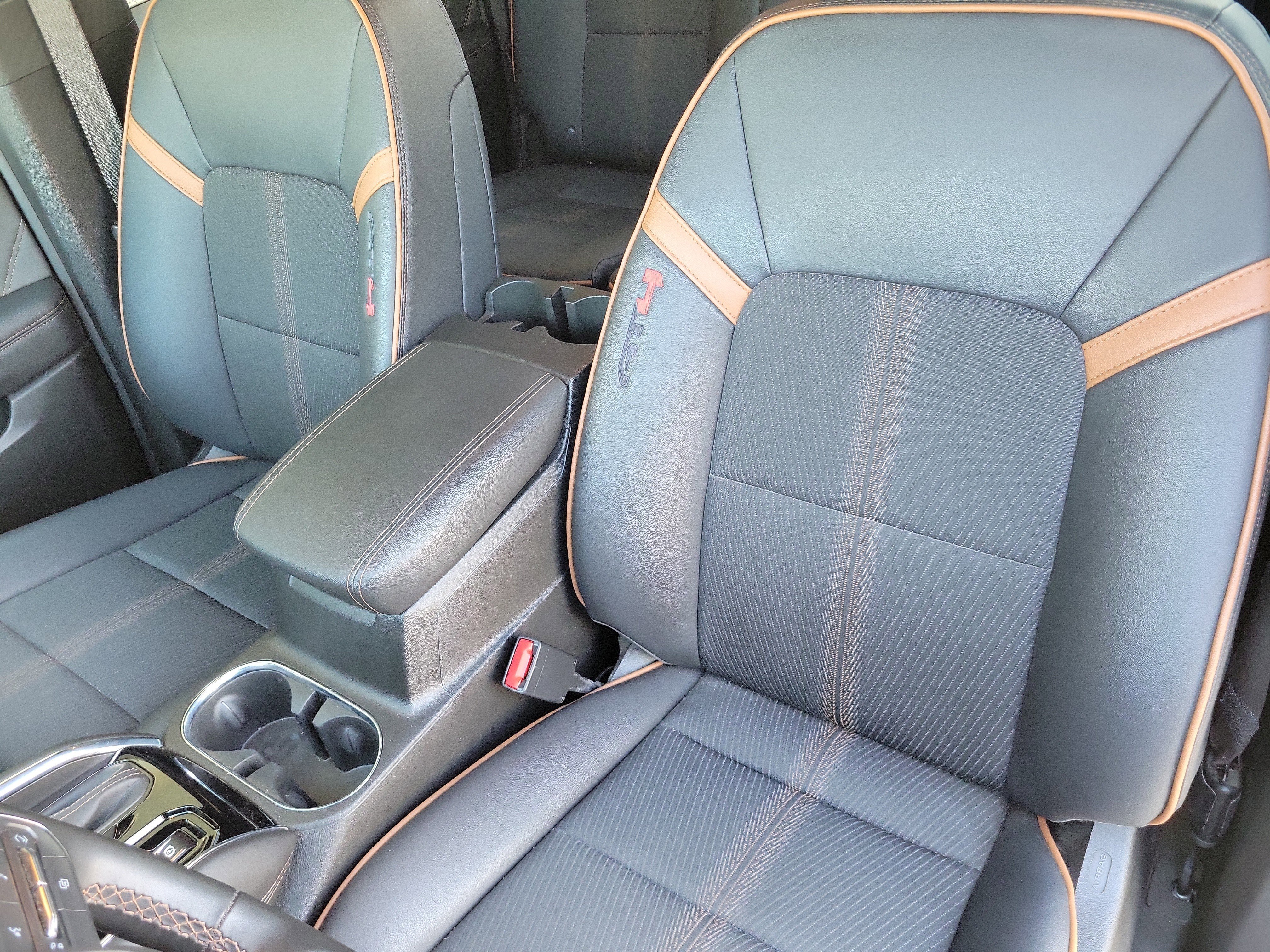 Used 2023 GMC Canyon AT4 AWD/4WD image 11