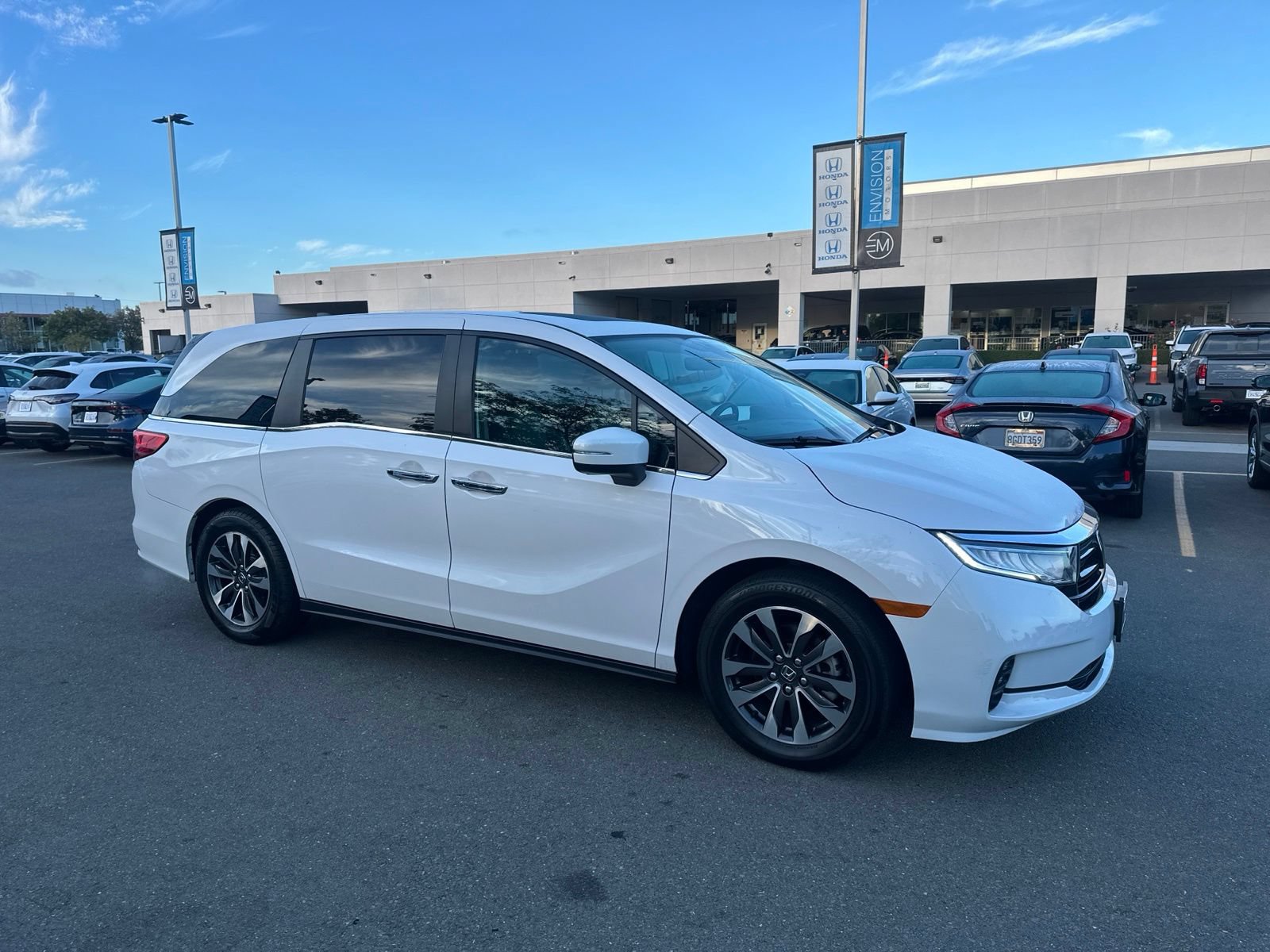 Used 2023 Honda Odyssey EX-L image 2