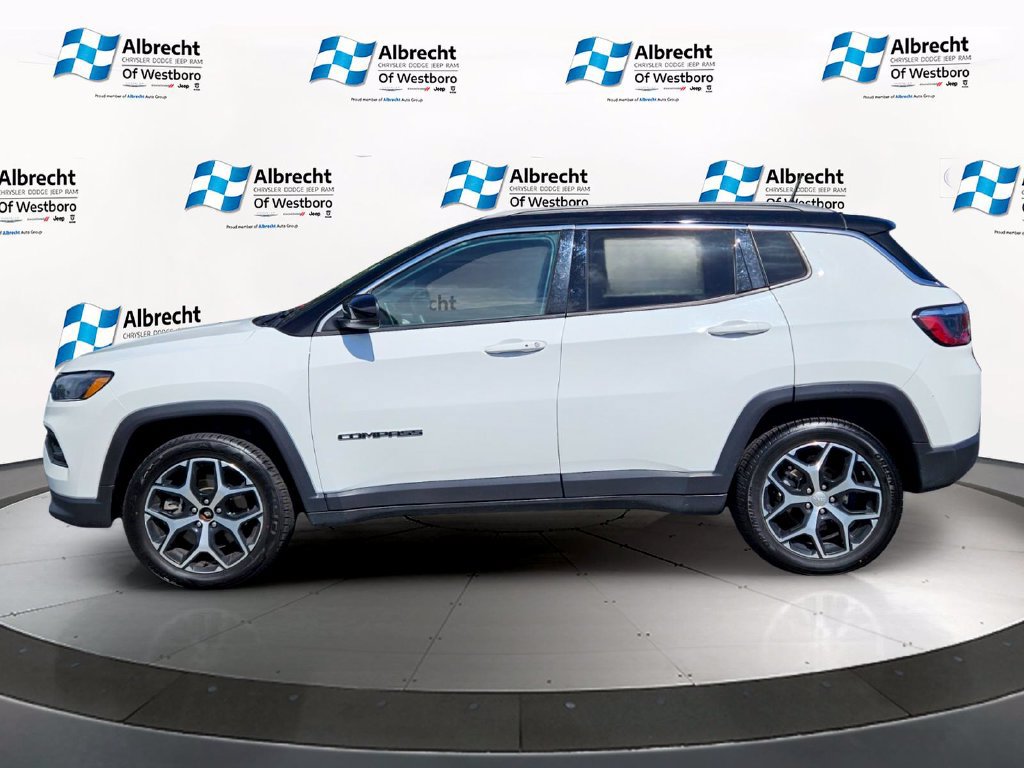 Used 2024 Jeep Compass Limited AWD/4WD image 2