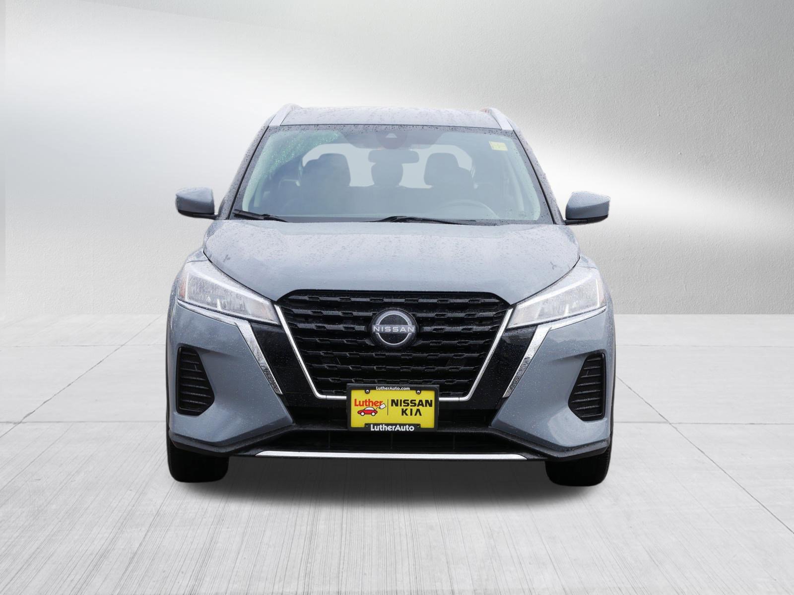 Certified 2023 Nissan Kicks SV image 2