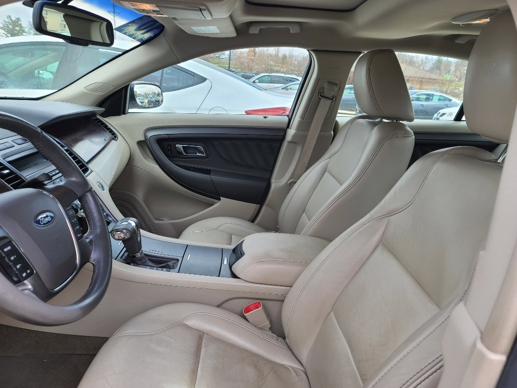 Used 2010 Ford Taurus SEL image 9