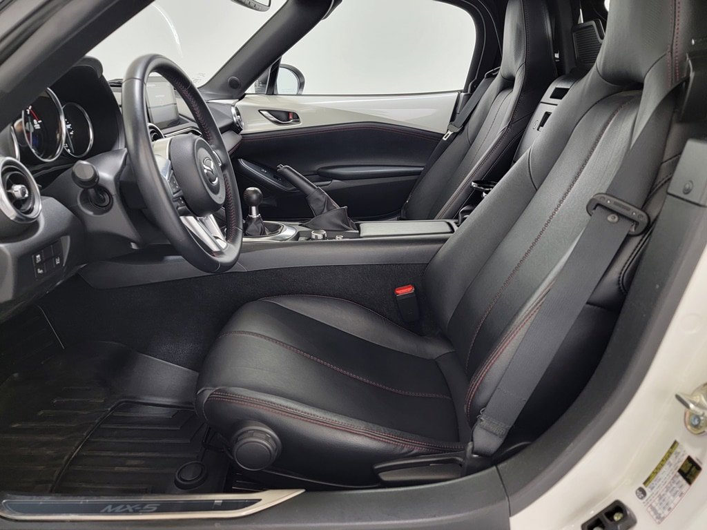 Used 2018 MAZDA MX-5 Miata Grand Touring RWD image 15