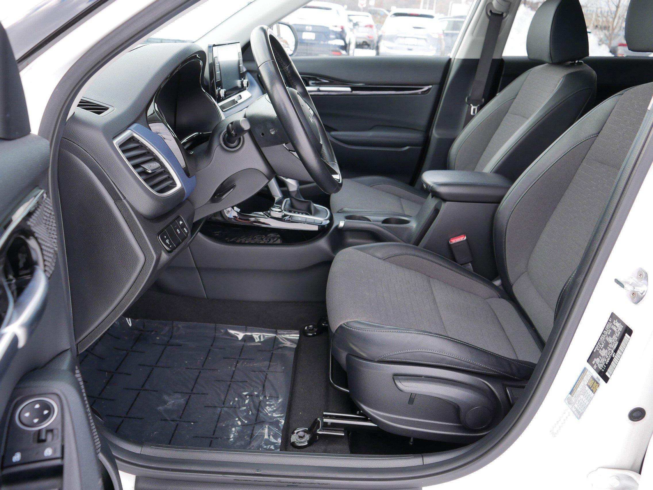 Used 2023 Kia Seltos S image 12