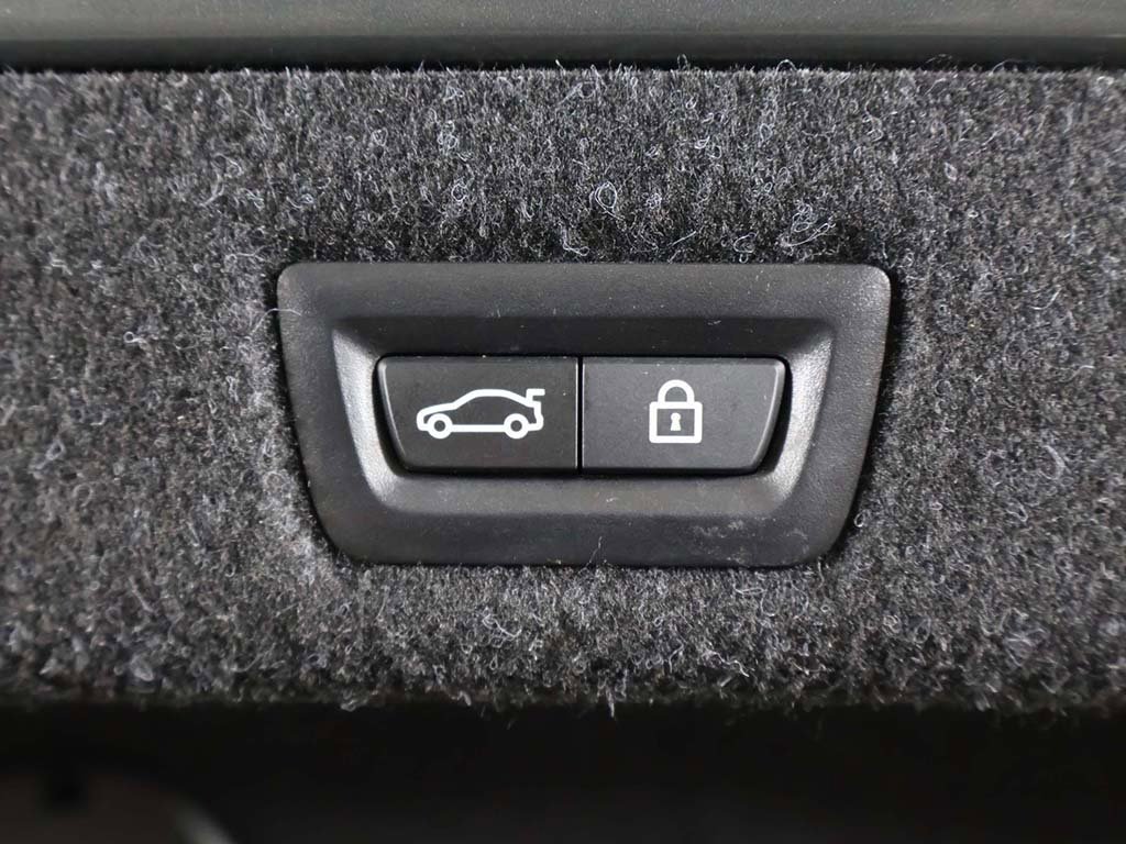 Used 2023 BMW 530i xDrive w/ Convenience Package image 21