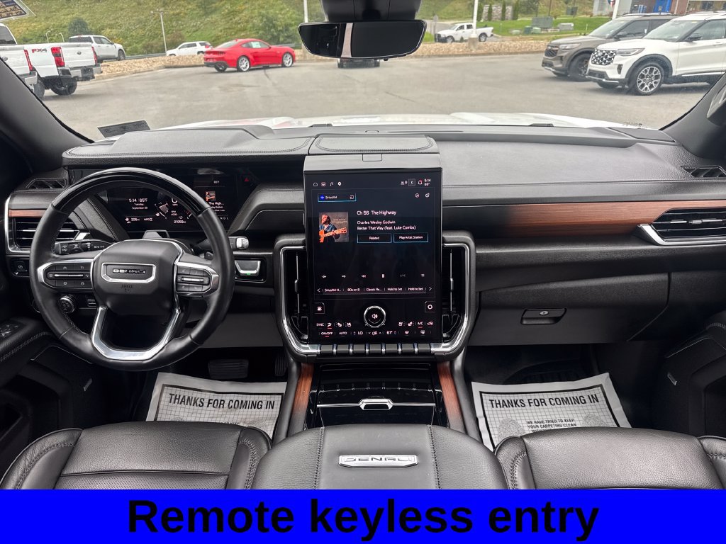 Used 2025 GMC Yukon Denali w/ Denali Reserve Package AWD/4WD image 11