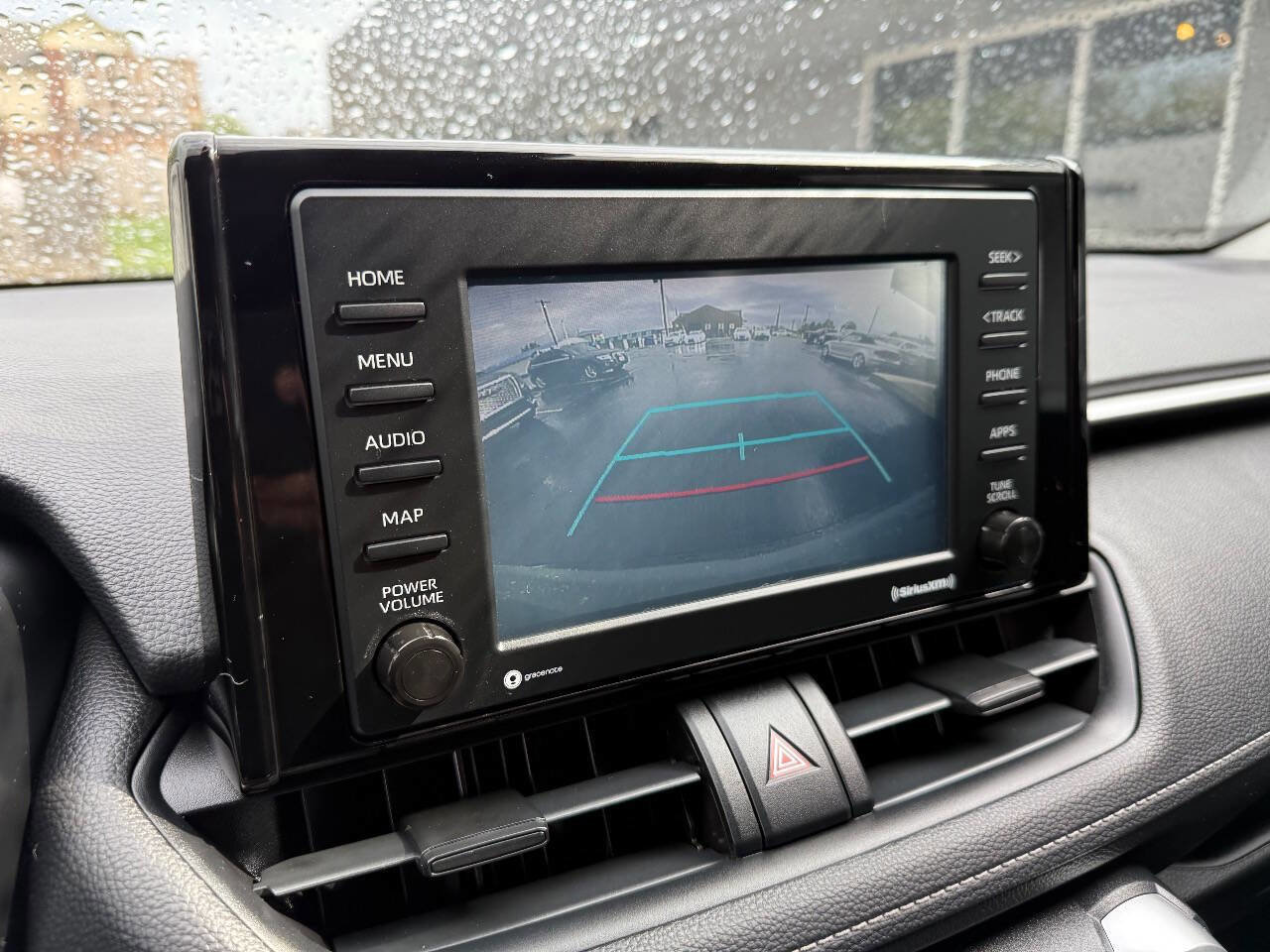 Used 2021 Toyota RAV4 XLE image 19