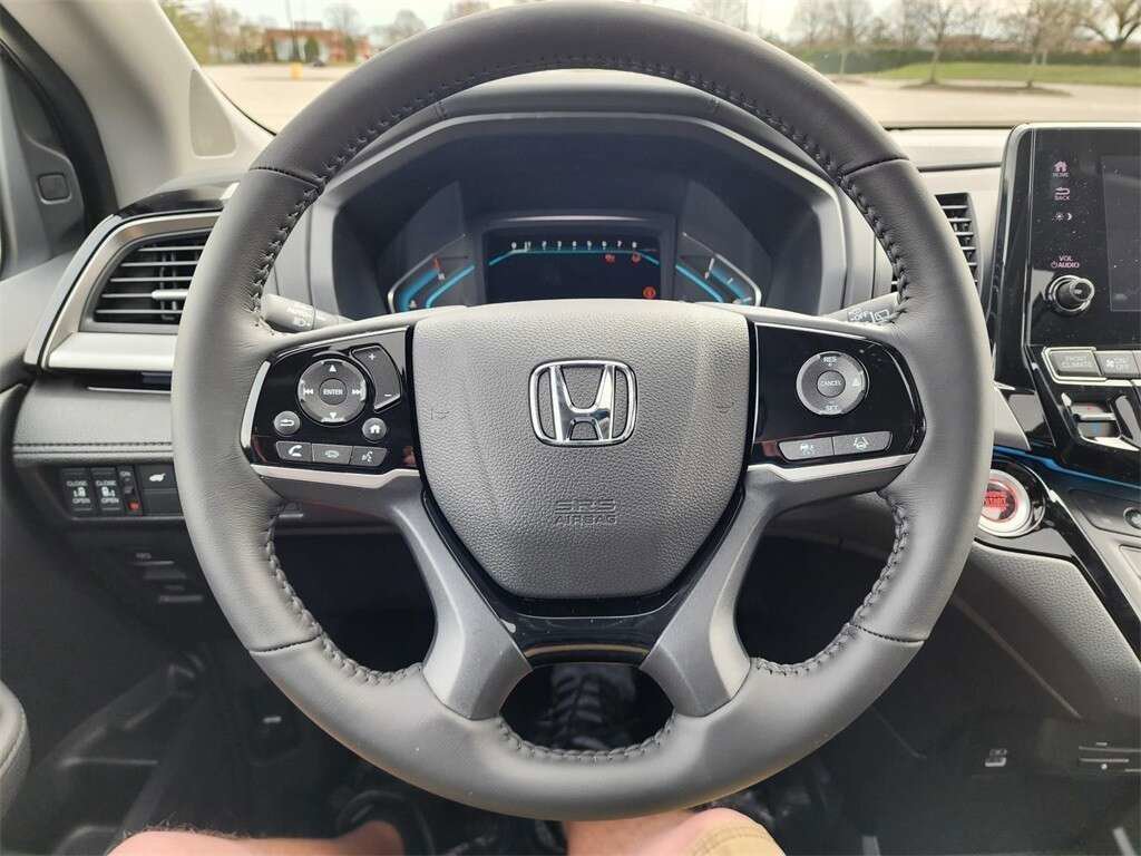 Used 2024 Honda Odyssey Touring image 28
