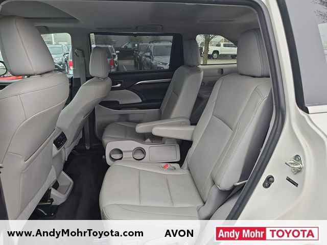 Used 2014 Toyota Highlander Limited w/ Driver Technology Package FWD image 11