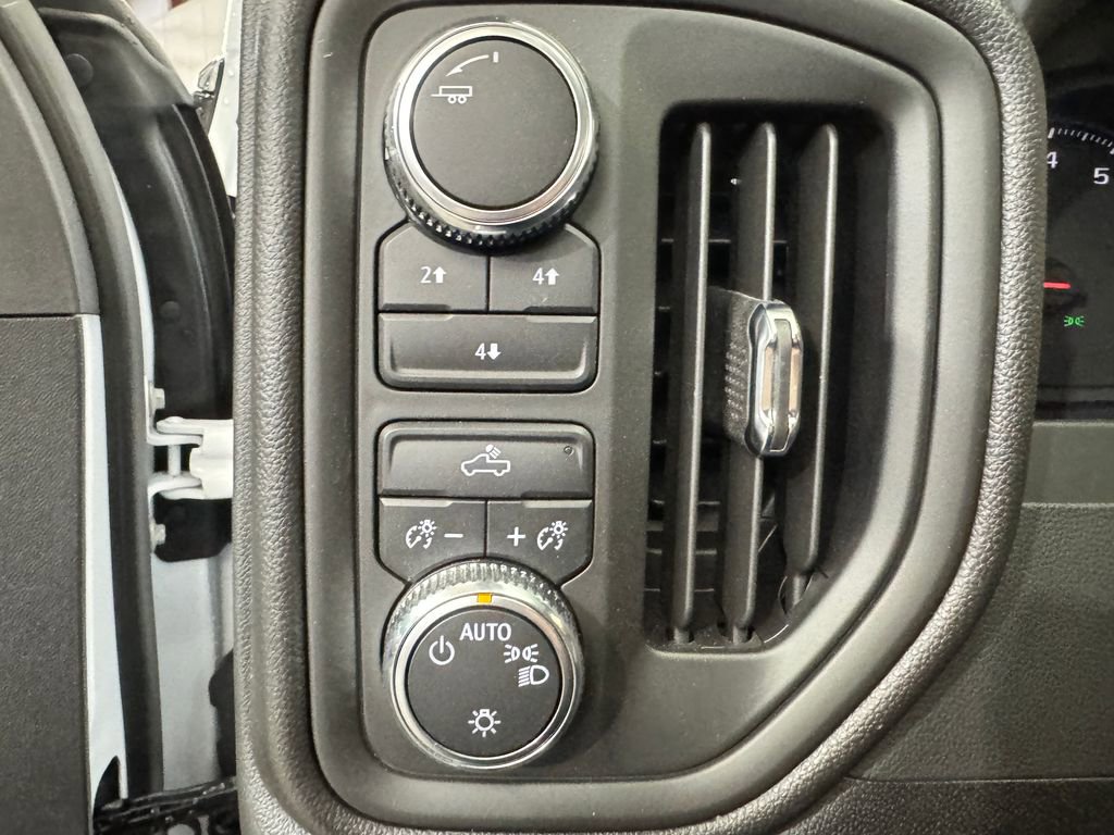 New 2026 GMC Sierra 2500 Pro w/ Convenience Package image 17