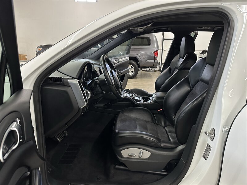 Used 2013 Porsche Cayenne GTS AWD/4WD image 10