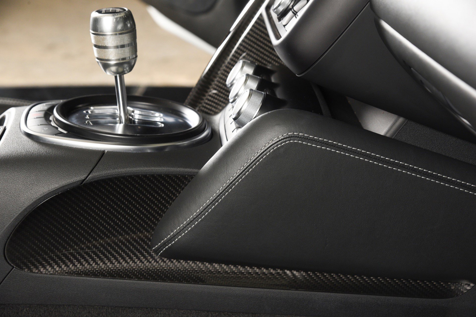 Used 2011 Audi R8 V10 AWD/4WD image 19