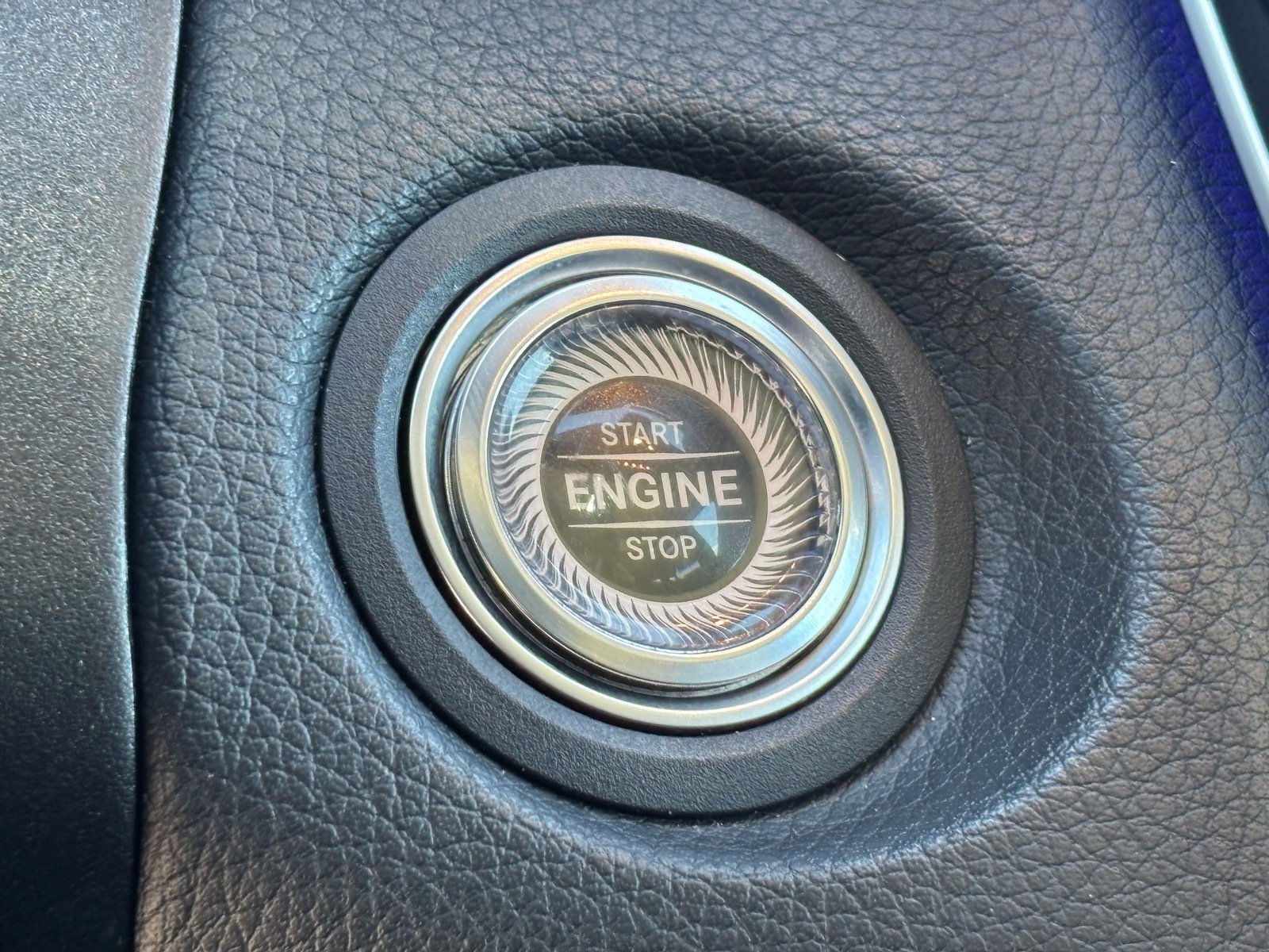 Used 2021 Mercedes-Benz GLC 300 GLC 300 w/ Premium Package image 24