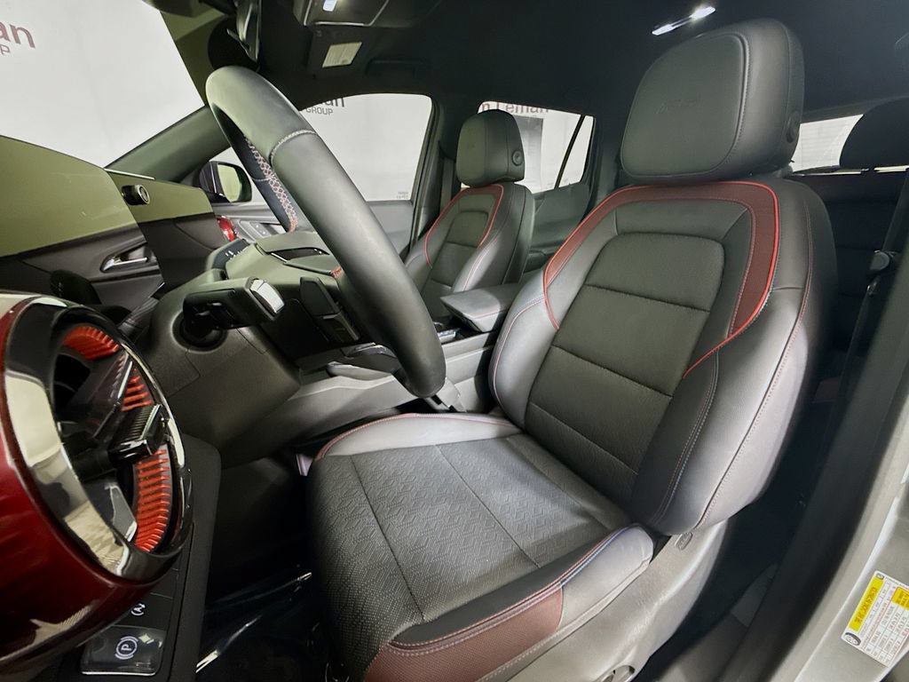 Used 2025 Chevrolet Equinox RS FWD image 23
