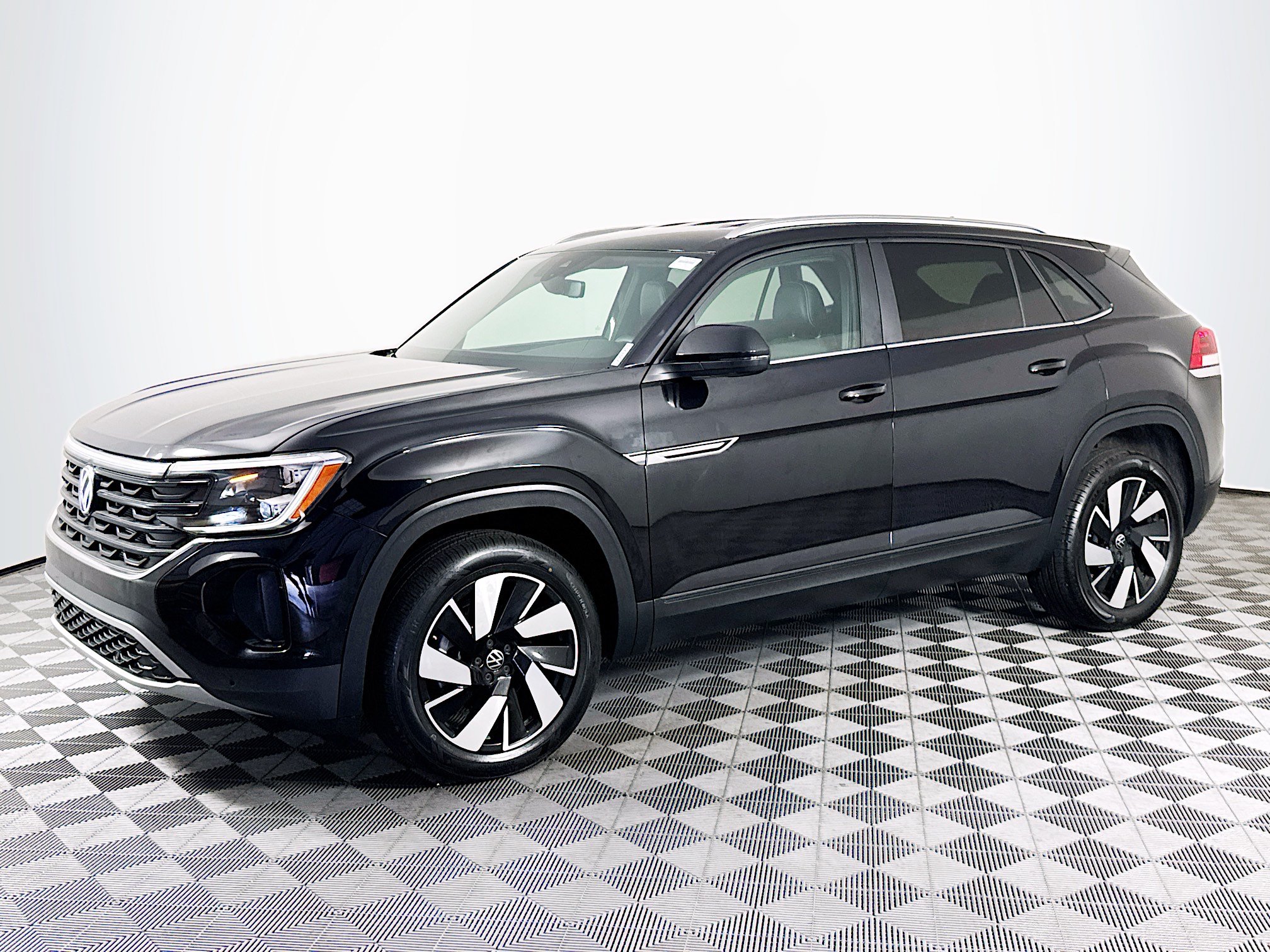 Used 2026 Volkswagen Atlas Cross Sport SE AWD/4WD image 4