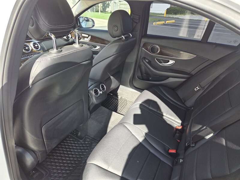 Used 2018 Mercedes-Benz C 300 4MATIC Sedan w/ Premium Package image 11