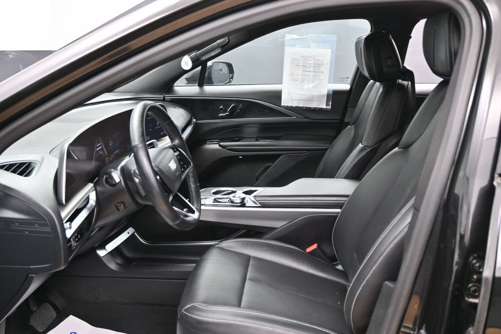 Used 2024 Cadillac Lyriq Sport AWD/4WD image 15