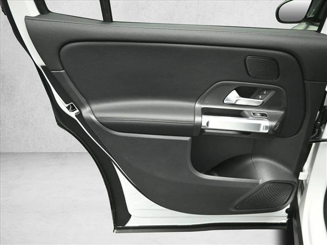New 2026 Mercedes-Benz GLB 250 4MATIC image 23