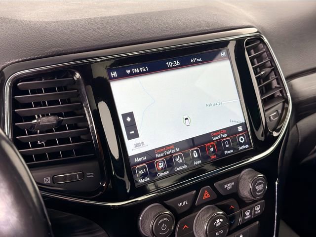 Used 2019 Jeep Grand Cherokee Altitude image 14