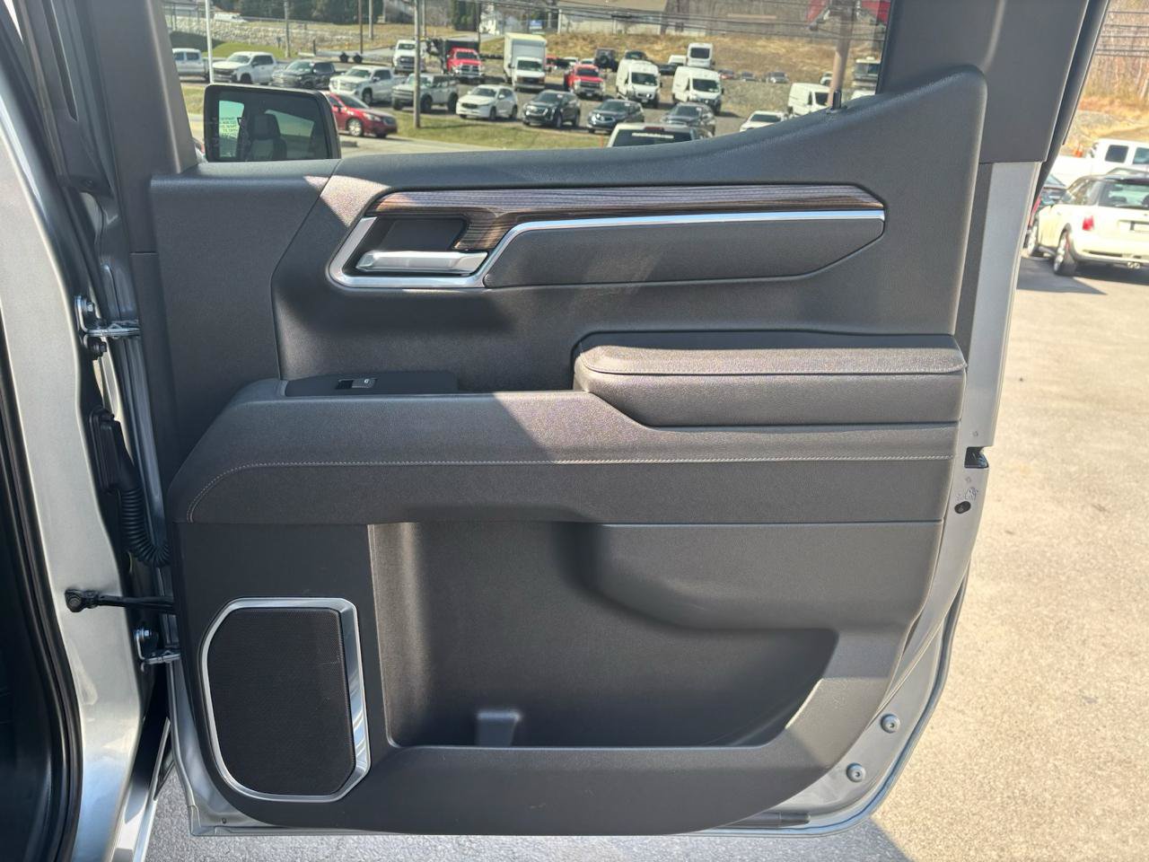 Used 2025 Chevrolet Silverado 1500 RST w/ Convenience Package II AWD/4WD image 23
