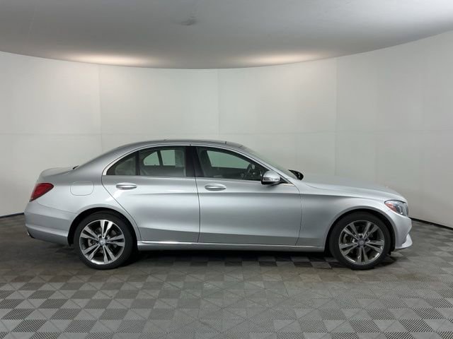 Used 2016 Mercedes-Benz C 300 4MATIC Sedan image 4