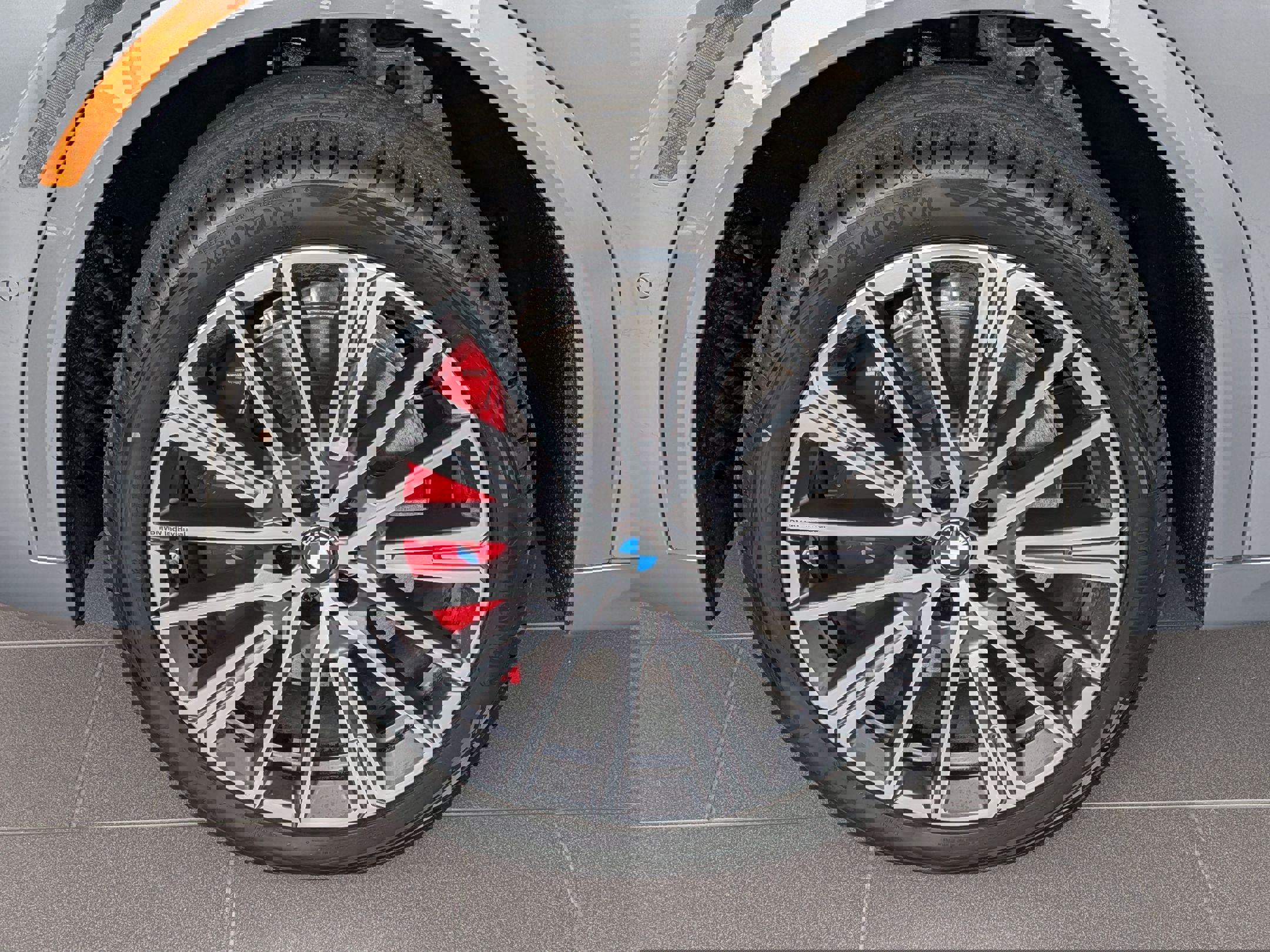 New 2026 BMW X2 xDrive28i w/ Technology Package AWD/4WD image 9