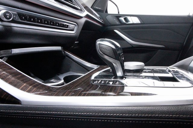 Used 2020 BMW X7 xDrive40i w/ Cold Weather Package image 17
