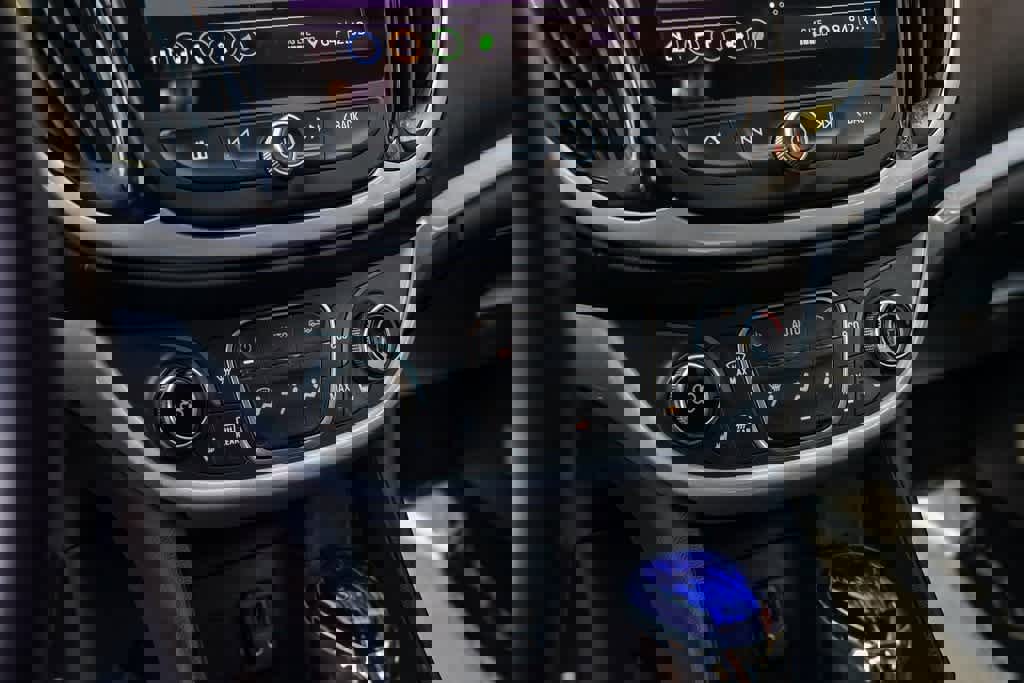 Used 2019 Chevrolet Volt LT w/ Power Convenience Package image 25