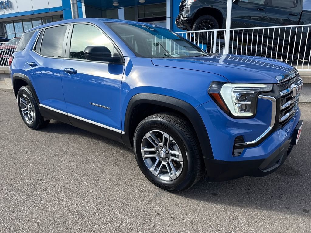 Used 2025 GMC Terrain Elevation image 7