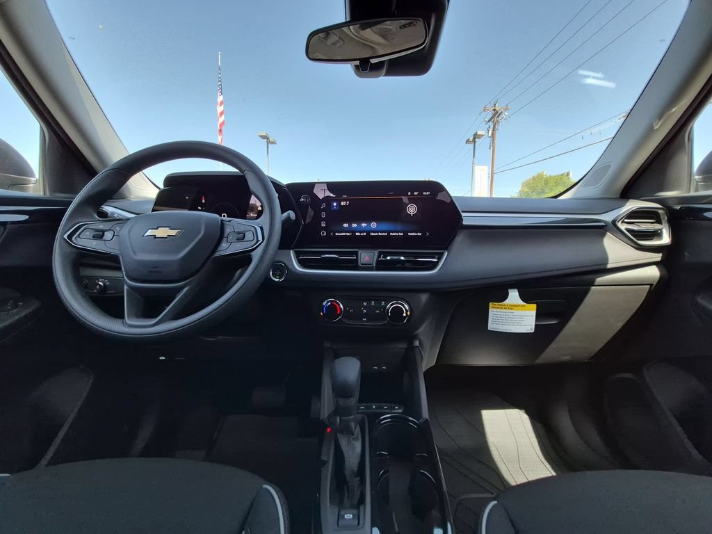 New 2026 Chevrolet TrailBlazer LS w/ LS Convenience Package FWD image 2