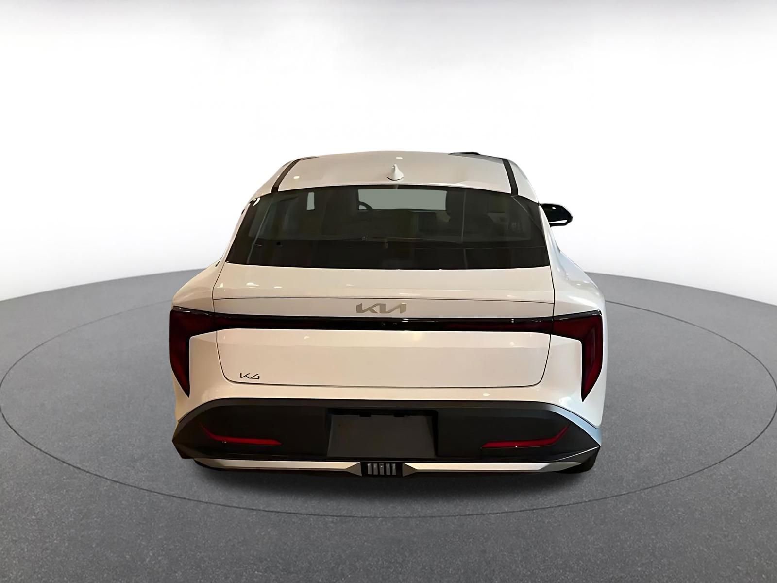 Used 2025 Kia K4 LXS image 12