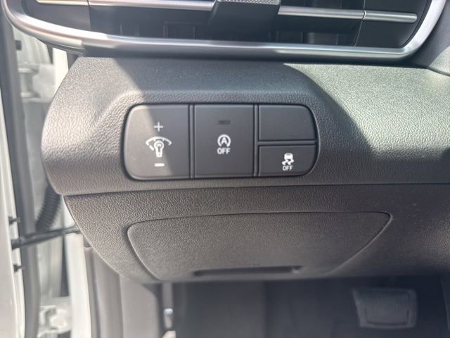 New 2026 Hyundai Elantra SE FWD image 15