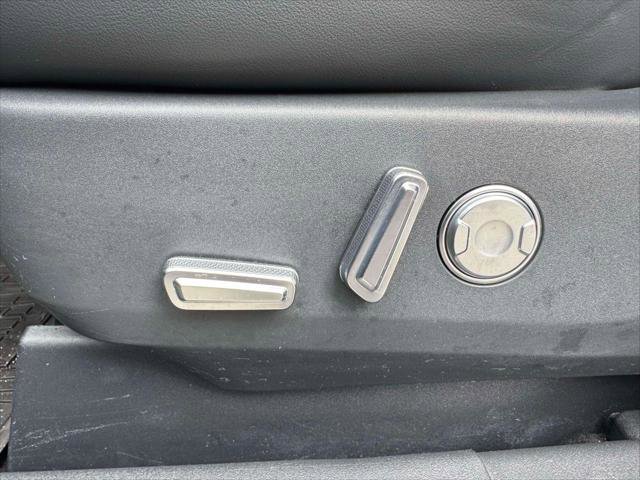 Used 2024 Lincoln Nautilus Premier w/ Equipment Group 102A image 14