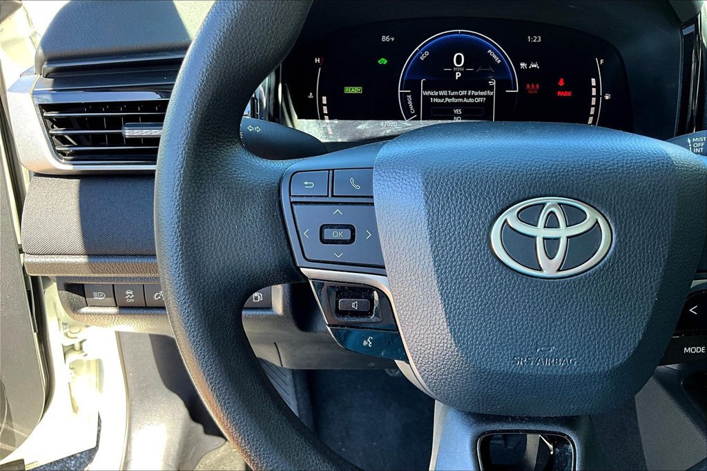 Used 2025 Toyota Camry LE FWD image 12